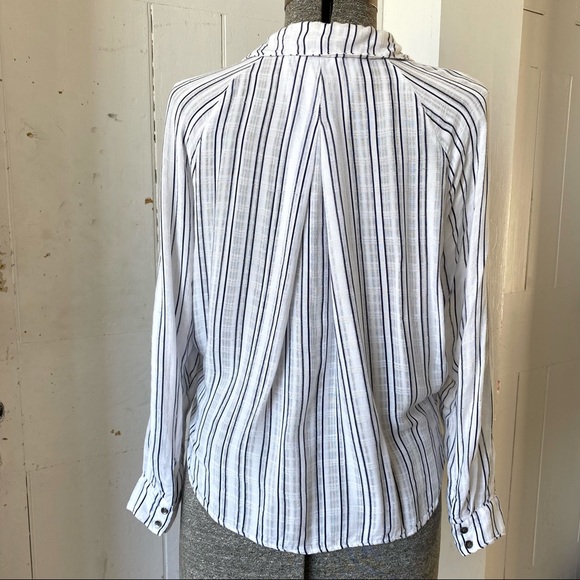 BDG for UO Tie Front Stripe Over Blouse Top - Picture 6 of 12